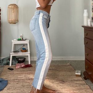 Zara light wash jeans SIZE: 4/36